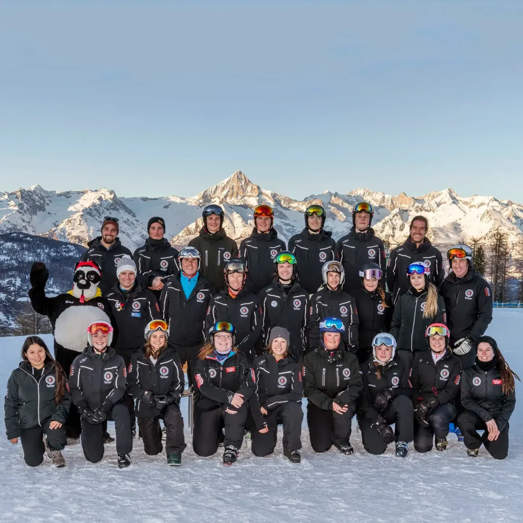 L'équipe de l'école de ski et de snowboard de Grächen